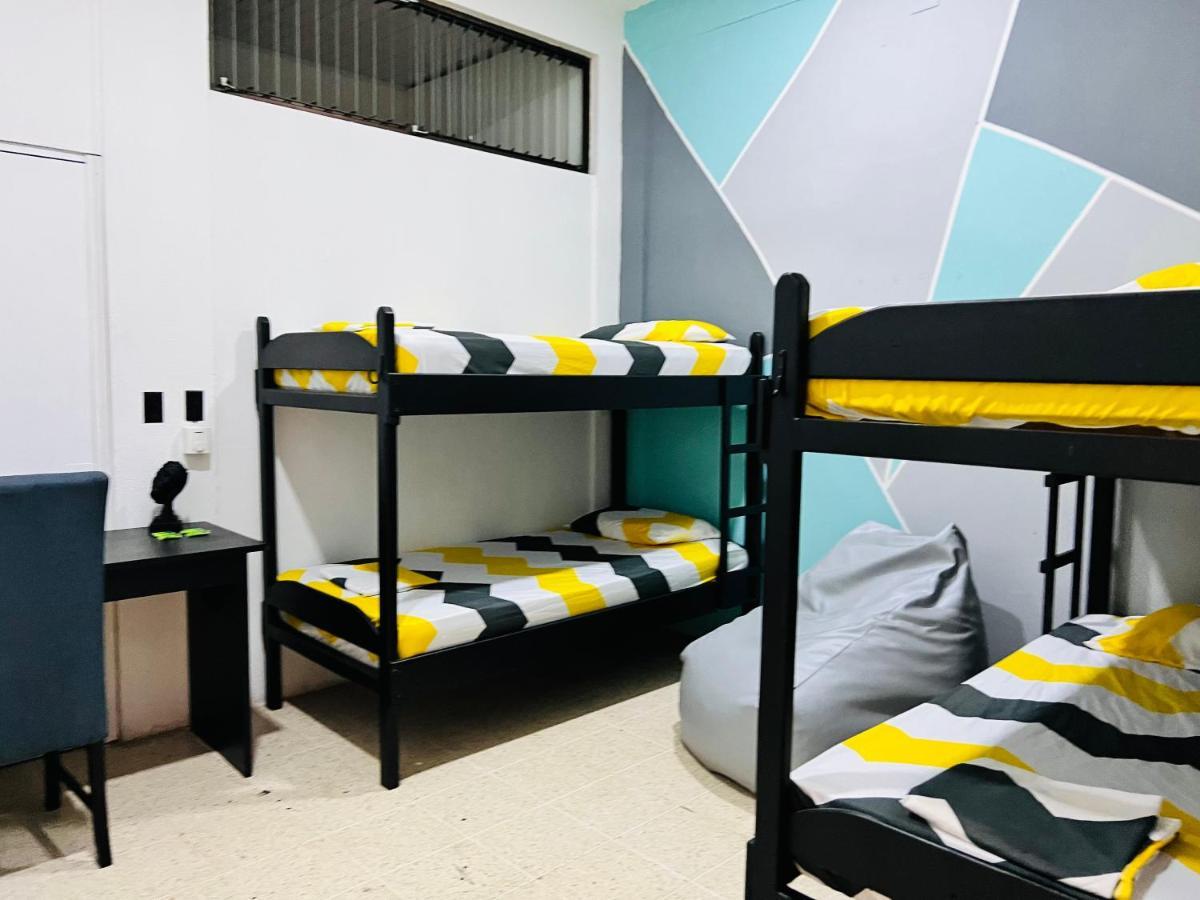 Hotel Adventure Lodge Jaco Bagian luar foto