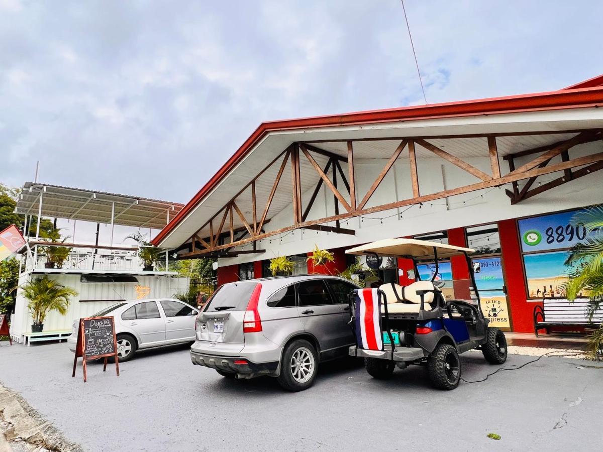 Hotel Adventure Lodge Jaco Bagian luar foto