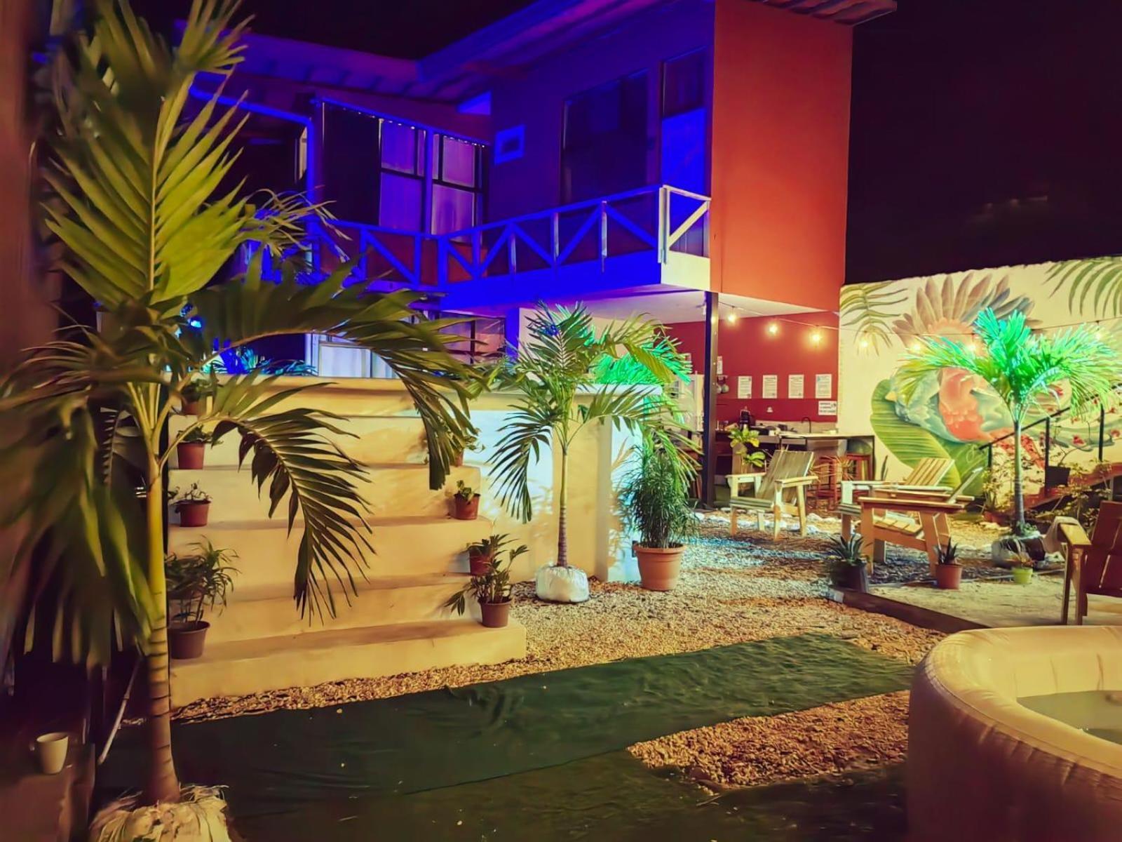 Hotel Adventure Lodge Jaco Bagian luar foto