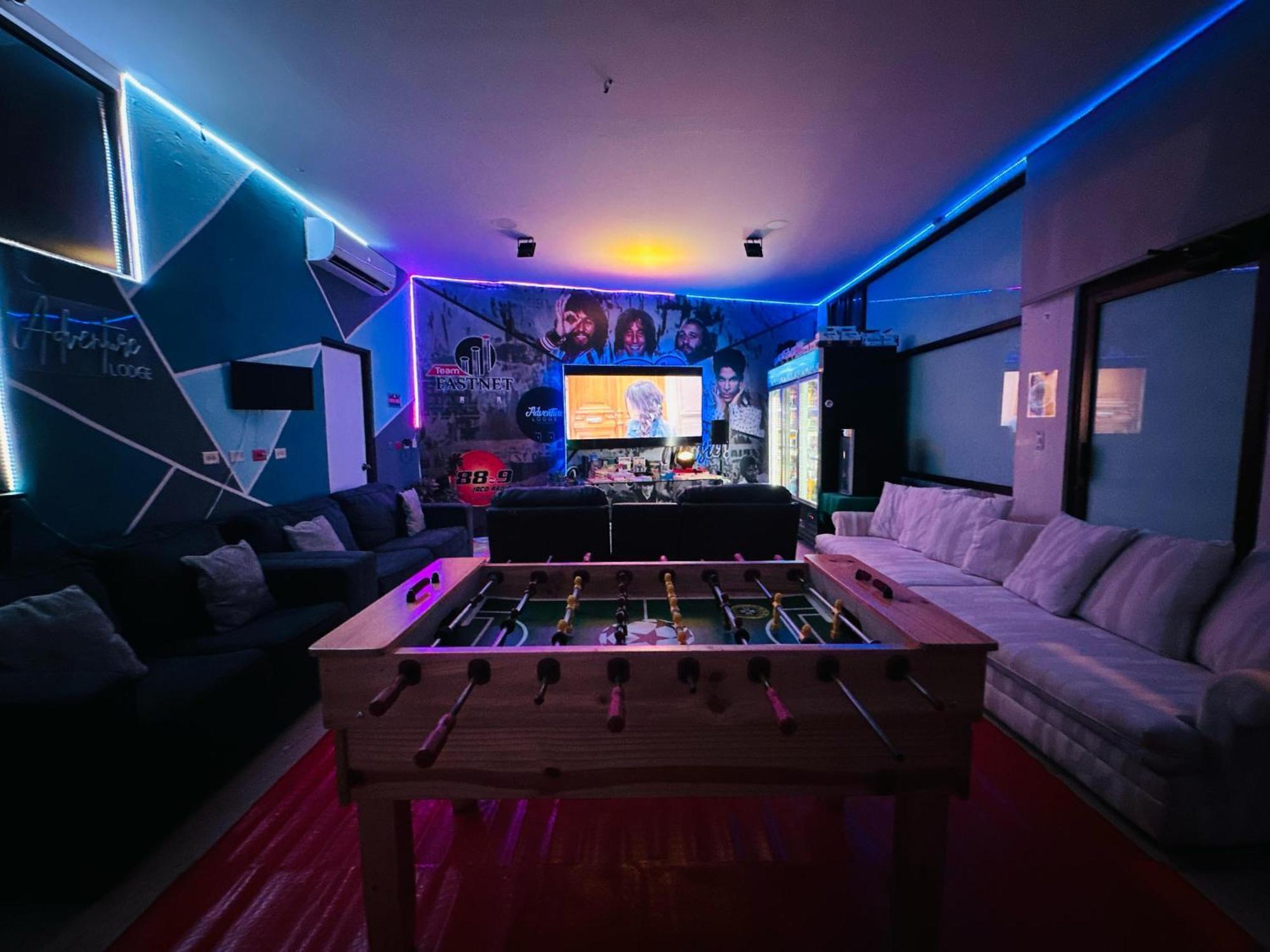 Hotel Adventure Lodge Jaco Bagian luar foto
