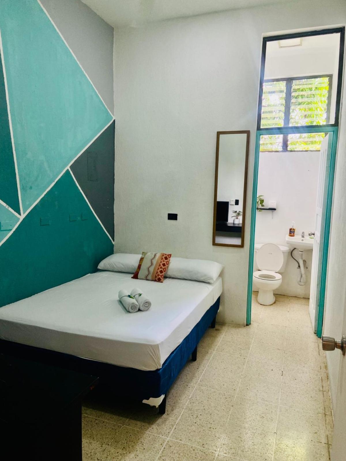Hotel Adventure Lodge Jaco Bagian luar foto